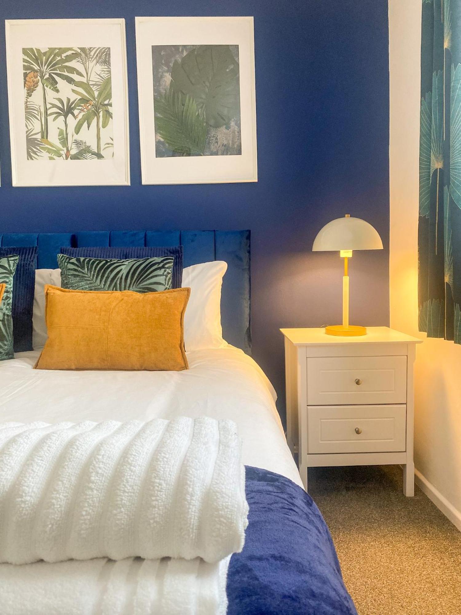 Phoenix House - 2 Double Bedroom House - Business And Corporate Travellers *
