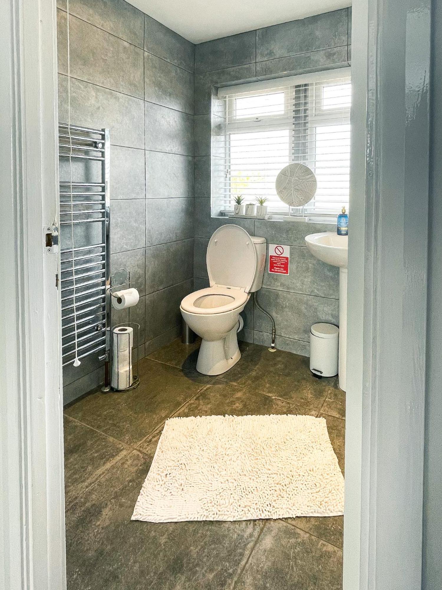 Phoenix House - 2 Double Bedroom House - Business And Corporate Travellers *