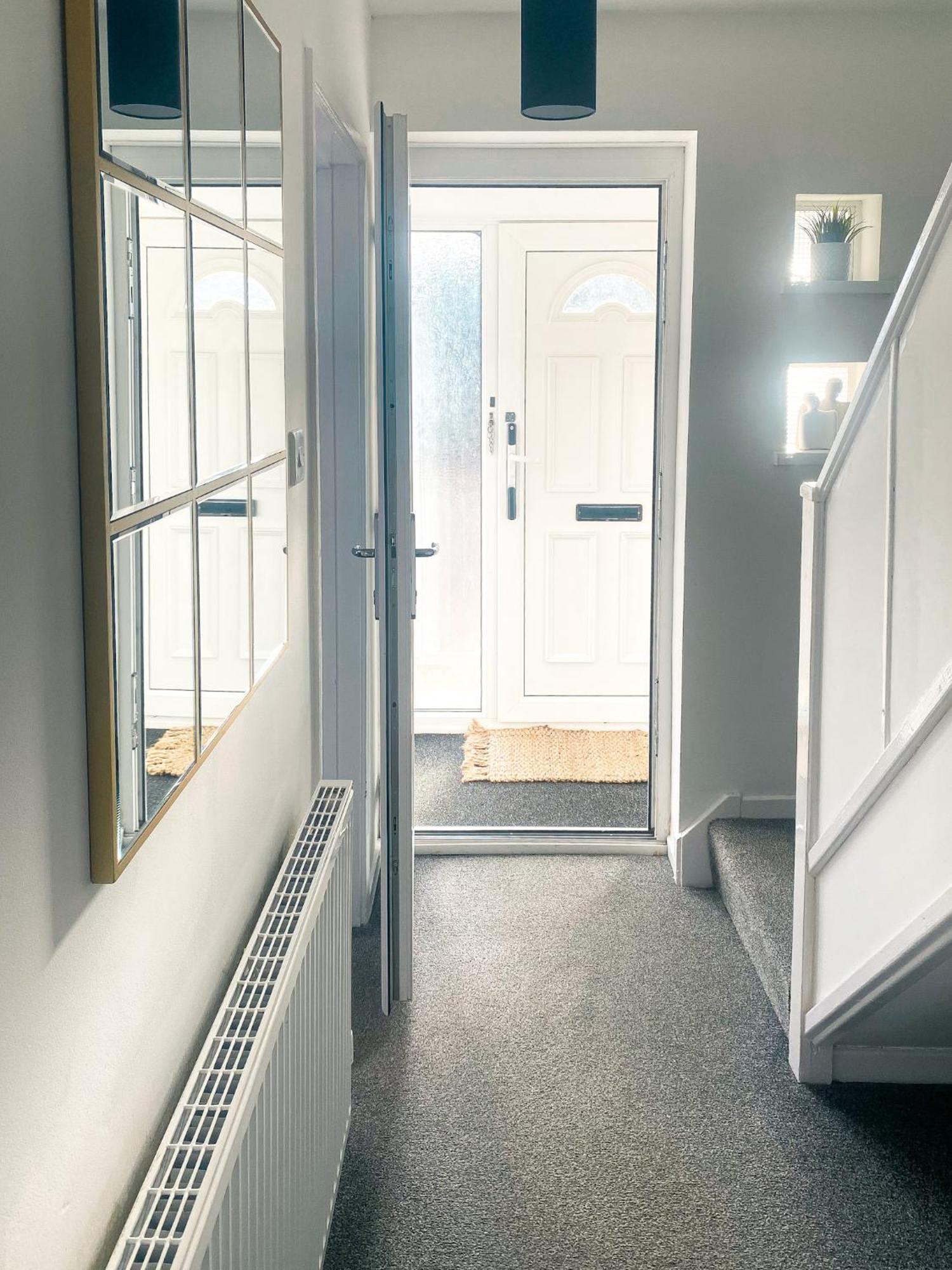 Phoenix House - 2 Double Bedroom House - Business And Corporate Travellers Holiday home Luton (Bedfordshire)